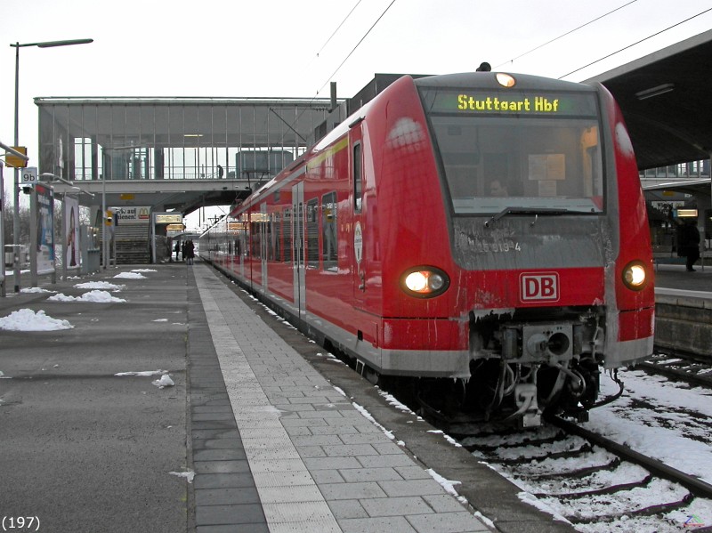 Bahn 197.jpg - Triebzug 425 619-4 als RE Stuttgart - Heidelberg. Die BR 425 wird für diese Verbindung nicht mehr eingesetzt.